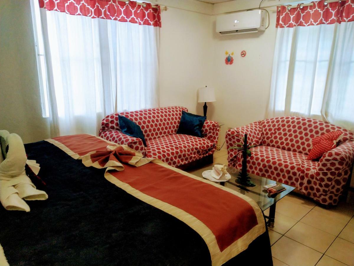 The Red Hut Inn Белиз-Сити Экстерьер фото